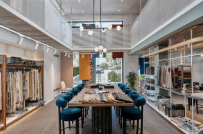 Showroom Sarlas Contracts, στο Χαλάνδρι. Time for restart!