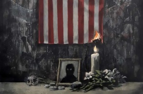 Εμπνευσμένο από τον τραγικό θάνατο του Τζορτζ Φλόιντ και το κίνημα Black Lives Matter είναι το νέο έργο του αινιγματικού καλλιτέχνη της street art, Banksy 