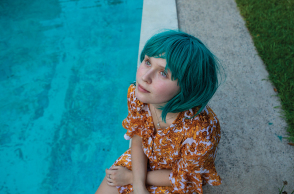 «Babyteeth» του Σάνον Μέρφι με τους Ελίζα Σκάνλεν, Εσι Ντέιβις, Μπεν Μέντελσον, Τόμπι Γουάλας