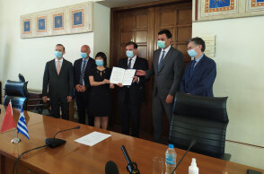 Δωρεά εξειδικευμένου εξοπλισμού για τον κορωνοϊό στο ΕΚΠΑ