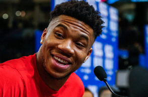 Γιάννης Αντετοκούνμπο