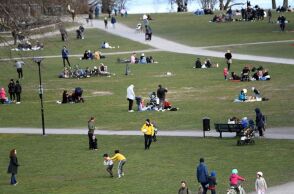 Ελάχιστα μέτρα στη Σουηδία για περιορισμό του κορωνοϊού 