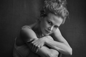Η Nicole Kidman φωτογραφημένη από τον Peter Lindbergh για το ημερολόγιο Pirelli 2017 ©EPA