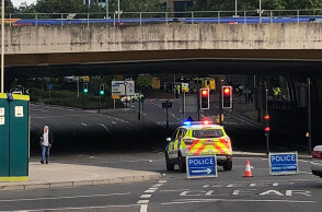 Επίθεση με μαχαίρι στη Ρέντινγκ της Νότιας Αγγλίας μετά από αντιρατσιστική διαδήλωση