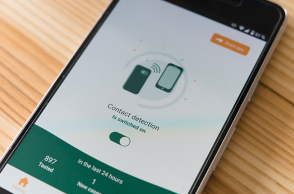 Εφαρμογών στα κινητά για την ιχνηλάτηση κρουσμάτων κορωνοϊού