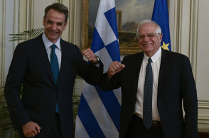 ΚΥΡΙΑΚΟΣ ΜΗΤΣΟΤΑΚΗΣ ΚΑΙ ΖΟΖΕΠ ΜΠΟΡΕΛ ΣΤΟ ΜΕΓΑΡΟ ΜΑΞΙΜΟΥ