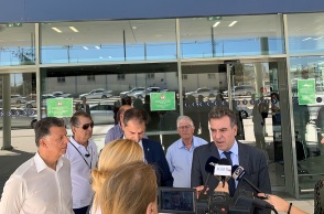 ΔΗΛΩΣΕΙΣ ΤΟΥ ΥΠ. ΤΟΥΡΙΣΜΟΥ Χ. ΘΕΟΧΑΡΗ ΚΑΙ ΤΟΥ ΥΦ. ΤΟΥΡΙΣΜΟΥ Μ. ΚΟΝΣΟΛΑ ΣΤΟ ΑΕΡΟΔΡΟΜΙΟ ΤΗΣ ΤΗΣ ΚΩ