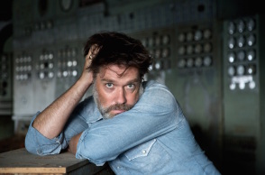 Συνέντευξη με τον Ρούφους Γουέινραϊτ με αφορμή την κυκλοφορία του νέου του δίσκου Unfollow the Rules.