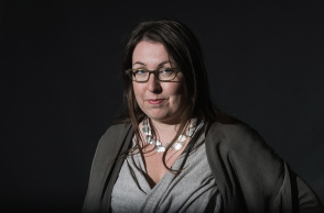 Ruth Ware: Μια σπουδαία στιλίστρια της λογοτεχνίας του σασπένς μιλά στην ATHENS VOICE για το μυθιστόρημα «Το κλειδί», που κυκλοφορεί από τις εκδόσεις Κλειδάριθμος