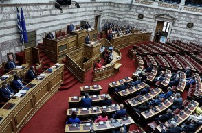 Ο Κυριάκος Μητσοτάκης στο βήμα της Βουλής