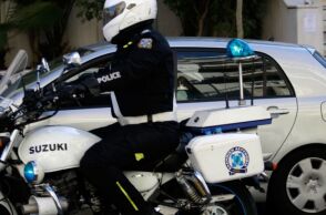 Αστυνομικός σε μηχανή