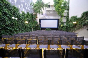 Ανοίγει ξανά τις πόρτες του για φέτος το Cine Αθηναία