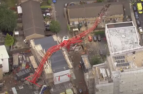 Γερανός, ύψους 20 μέτρων, κατέρρευσε στο Λονδίνο - Ένας νεκρός και τέσσερις τραυματίες