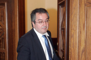 Ηλίας Μόσιαλος για τον  κορωνοϊό