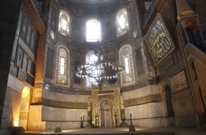 Την απόφαση μετατροπής της Αγίας Σοφίας σε τζαμί σχολίασε ο υπουργός Εξωτερικών Νίκος Δένδιας, ο οποίος αναλαμβάνει πρωτοβουλίες στις Βρυξέλλες τη Δευτέρα