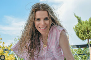 Η Ικαρία της Βιολέττας Ίκαρη