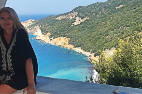 Η Σκιάθος της Πέπης Μούστου