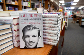 Το βιβλίο της Μαίρη Τραμπ πούλησε 1 εκ. αντίτυπα την πρώτη μέρα 