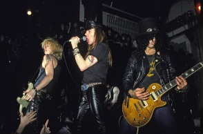 Στιγμιότυπο από συναυλία Guns N' Roses Perform στο Limelight Circa στη Νέα Υόρκη