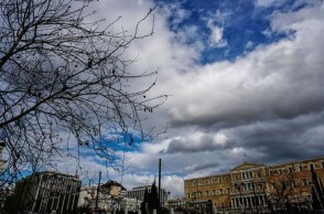 Καιρός: Τοπικές νεφώσεις χωρίς αλλαγή στη θερμοκρασία | 23.07