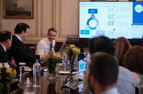 Τις υπηρεσίες του νέου ηλεκτρονικού ΚΕΠ παρουσίασε στον Κυριάκο Μητσοτάκη η ηγεσία του υπ. Ψηφιακής Διακυβέρνησης