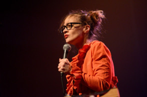 Η Αμερικανίδα τραγουδοποιός Fiona Apple 