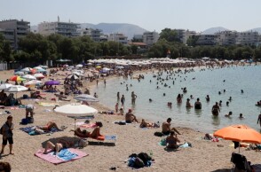 Καιρός: Κορυφώνεται ο καύσωνας - Ως 40 βαθμούς η θερμοκρασία