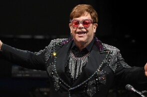 Έλτον Τζον: Γιόρτασε τα 30 χρόνια αποχής του από ποτό και ουσίες