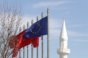 Σημαίες της Τουρκίας και της Ευρωπαϊκής Ένωσης 
