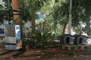 Δήμος Αθηναίων: Νέο πρόγραμμα για τα αδέσποτα - Σπιτάκια για γάτες σε γειτονιές της πόλης