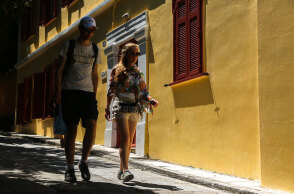 Μήνυμα Χαρδαλιά στους νέους για τον κορωνοϊό