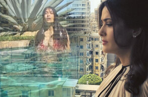 Σφοδρή κριτική στη Σάλμα Χάγιεκ για το αισθησιακό βίντεο στην πισίνα λίγες ώρες μετά τη φονική έκρηξη στη Βηρυτό