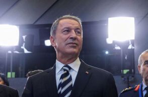 Χουλουσί Ακάρ 