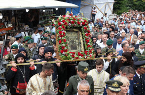 Με μάσκες, αντισηπτικά και αποστάσεις ο φετινός εορτασμός τον Δεκαπενταύγουστο στην Παναγία Σουμελά στην Ημαθία