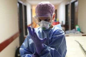 Κορωνοϊός - Πολωνία - Σε ύφεση η οικονομία