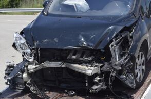 Τρακαρισμένο αυτοκίνητο 