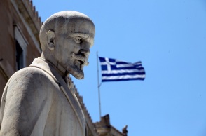 Άγαλμα του Ελευθέριου Βενιζέλου έξω από το ελληνικό κοινοβούλιο