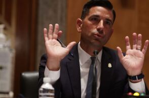 Τσαντ Γουλφ 