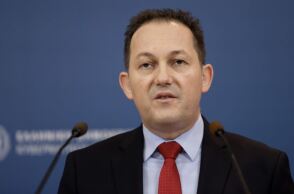 Στέλιος Πέτσας 