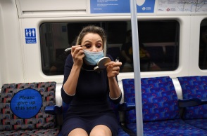 Σχεδόν 3.000 νέα κρούσματα κορωνοϊού καταγράφονται στη Μεγάλη Βρετανία – τα περισσότερα από τον Μάιο