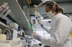 Κορωνοϊός: To 44% δηλώνει πως δεν θέλει να κάνει το εμβόλιο σε δημοσκόπηση της Metron Analysis – Ανησυχητική η αρνητικότητα στις νεότερες ηλικίες