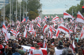 Λευκορωσία: Χιλιάδες άνθρωποι στους δρόμους κατά Λουκασένκο