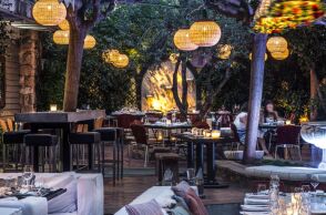 5 στέκια που έχουν ακόμη καλοκαίρι