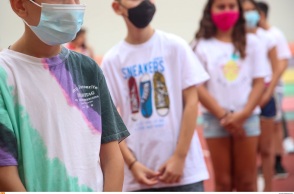 Μαθητές με μάσκα