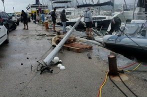 Καταστροφές από την κακοκαιρία στην Ζάκυνθο