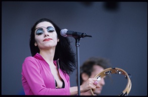 Η τραγουδίστρια PJ Harvey