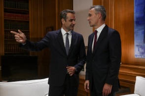 Ο Κυριάκος Μητσοτάκης με τον Γενς Στόλτενμπεργκ 