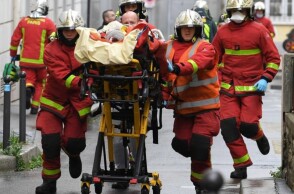 Επίθεση έξω από τα γραφεία του Charlie Hebdo