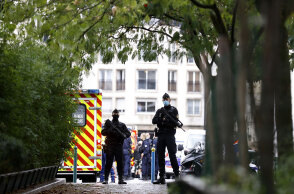 Τέσσερις τραυματίες από την επίθεση με μαχαίρι στο Παρίσι