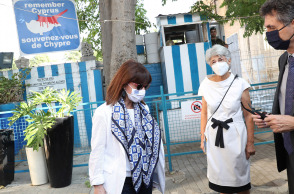 Η Κατερίνα Σακελλαροπούλου στη γραμμή κατάπαυσης του πυρός στη Λευκωσία